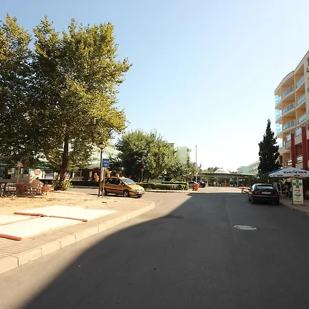 Апартаменти Menada In Sunny