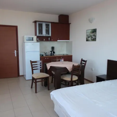 Menada In Sunny * Napospart