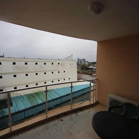 公寓 Menada In Sunny *