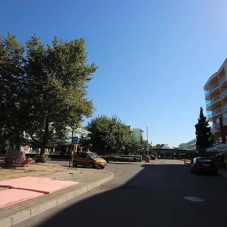 Menada In Sunny
