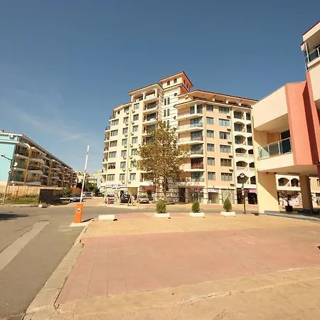 Апартаменти Menada In Sunny