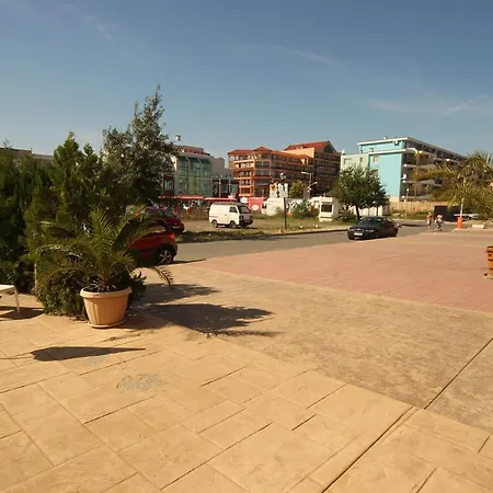 Апартаменти Menada In Sunny