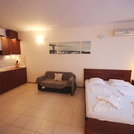 Апартаменти Menada In Sunny *