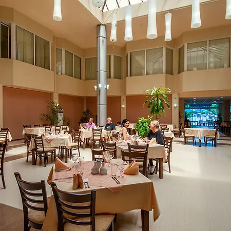 Апартаменти Menada In Sunny Сонячний Берег