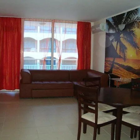 Апартаменти Menada In Sunny
