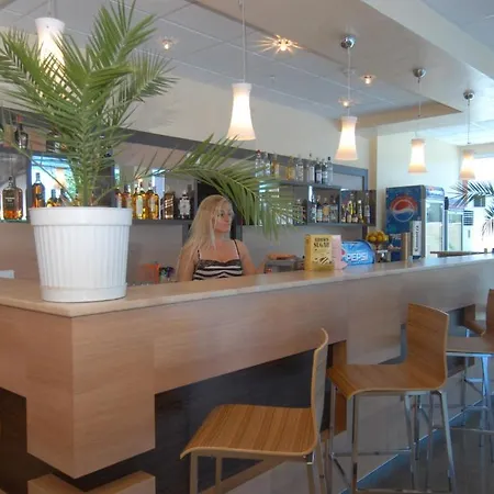 Menada In Sunny Апартаменти