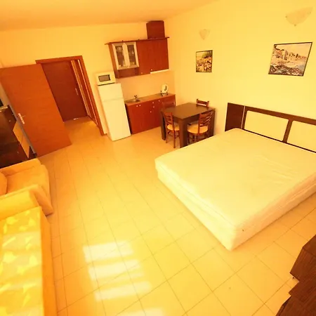 Menada In Sunny Apartman Napospart