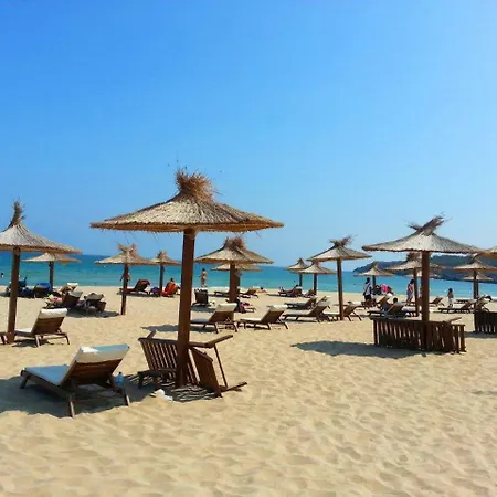 Menada In Sunny * ساني بيتش