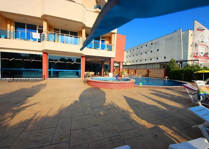 Menada In Sunny شقة