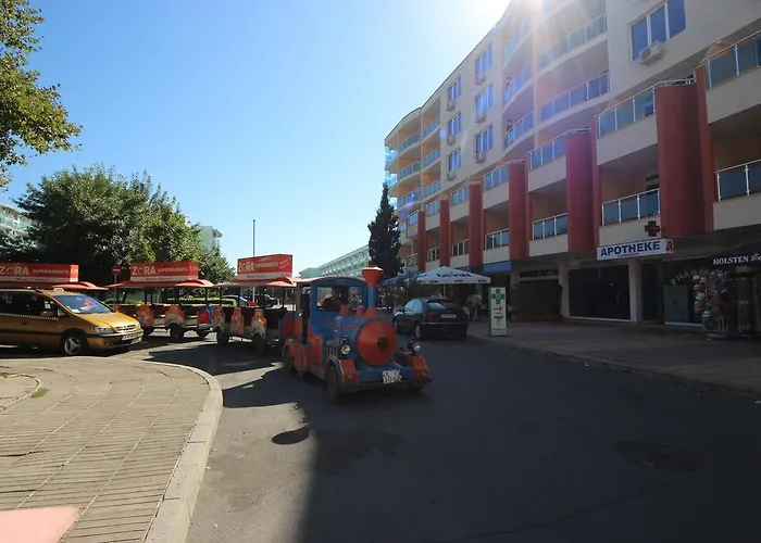 Menada In Sunny * ساني بيتش