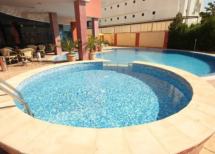 Menada In Sunny * ساني بيتش