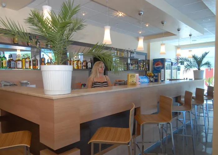 Menada In Sunny Apartment