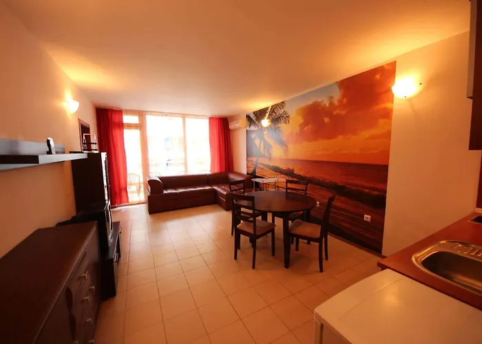 Menada In Sunny * ساني بيتش