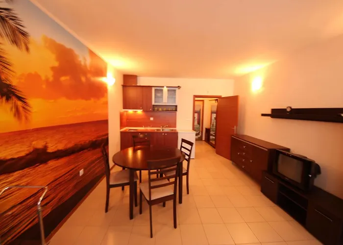 Menada In Sunny ساني بيتش