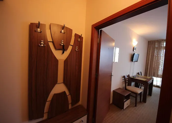 Menada In Sunny Apartment *