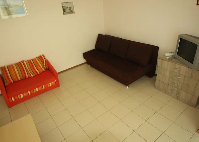 公寓 Menada In Sunny