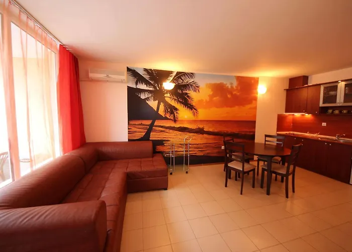 Menada In Sunny شقة